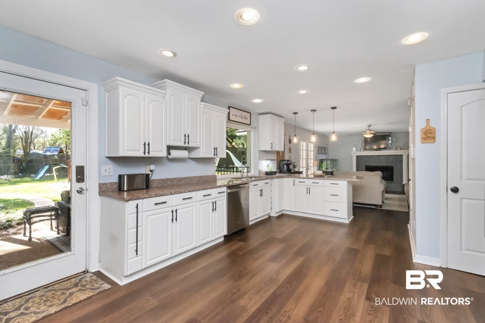 1508 Oak Cliff Court Mobile, AL 36609 - Photo 9 of 49