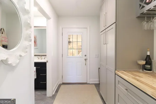 a view of a storage & utility room