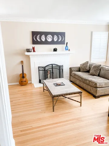 $6,500 | 1975 South Crescent Heights Boulevard, Los Angeles, CA 90034