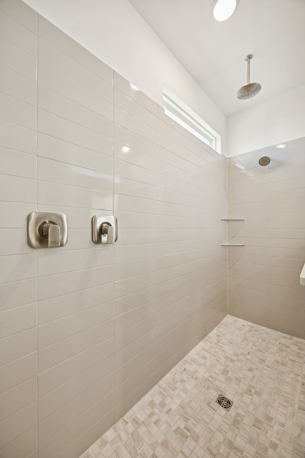 214 Pr Rdg Lane Montgomery, TX 77356 - Photo 12 of 35 a bathroom with a shower