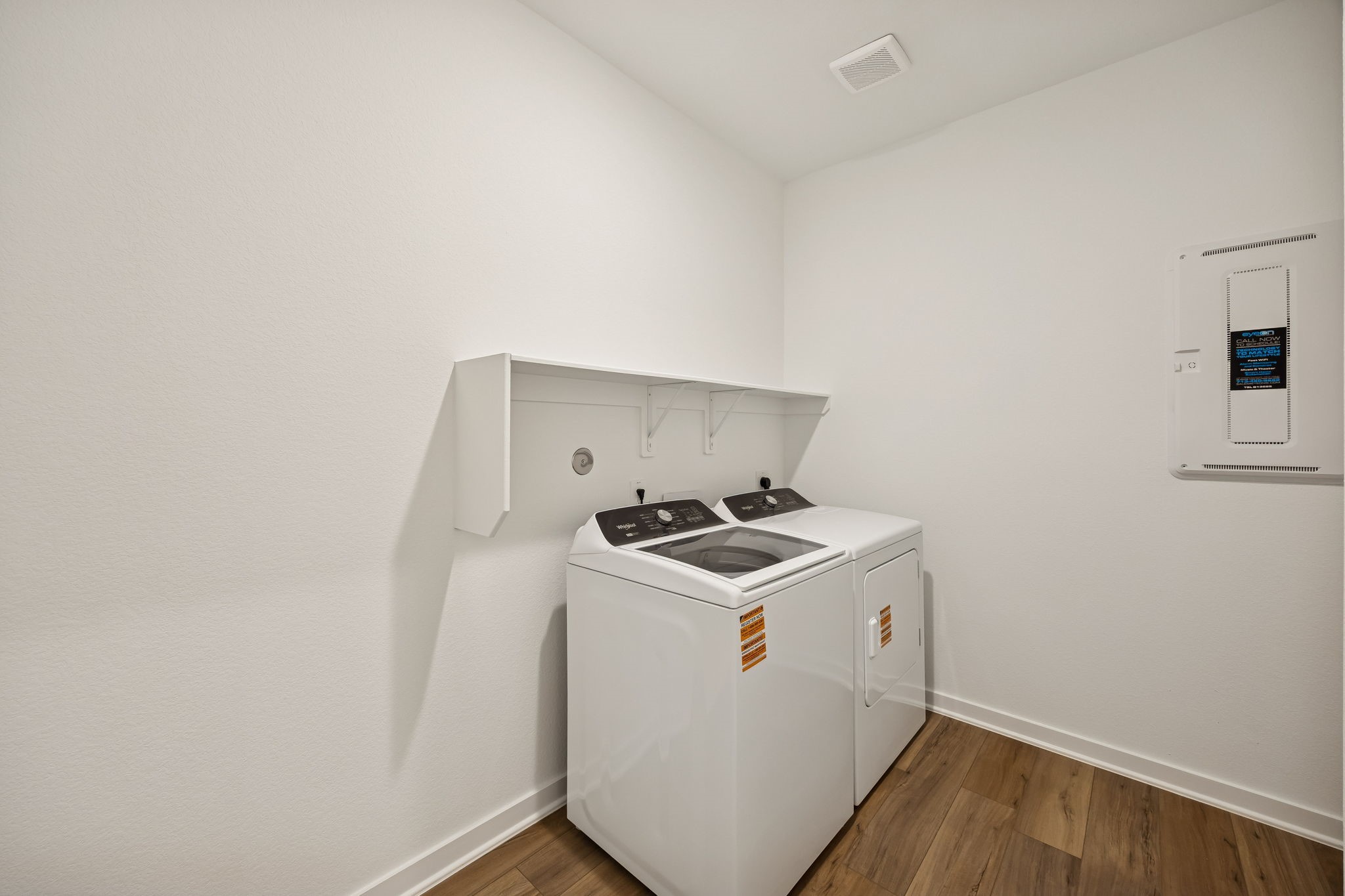 214 Pr Rdg Lane Montgomery, TX 77356 - Photo 14 of 35 a utility room with dryer and washer