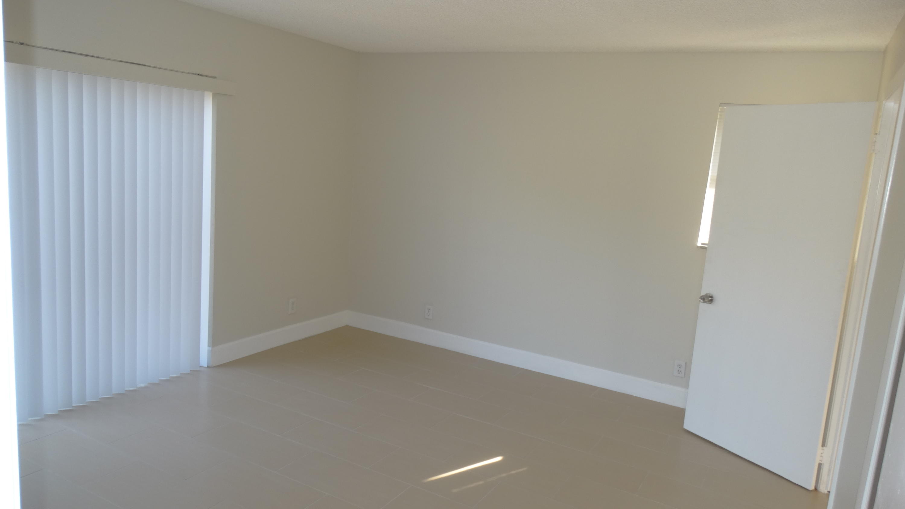 301 Northeast 36th Street Boca Raton, FL 33431 - Photo 13 of 24 DSC01197