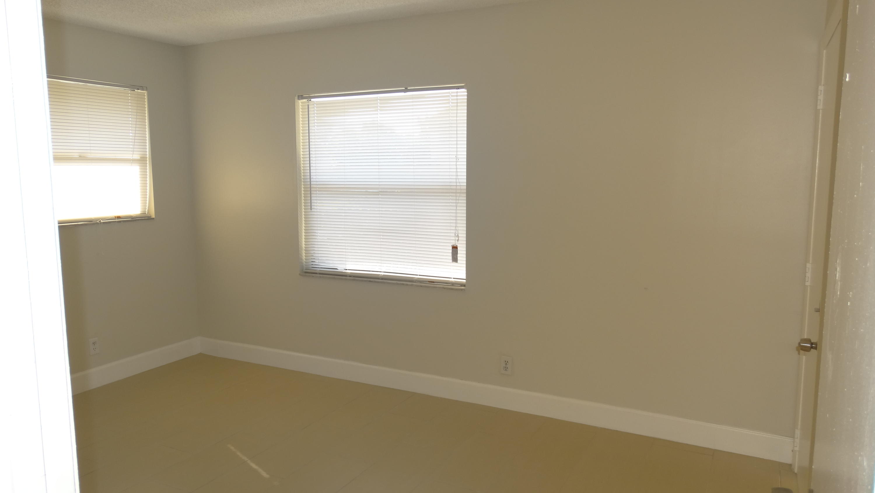 301 Northeast 36th Street Boca Raton, FL 33431 - Photo 14 of 24 DSC01201
