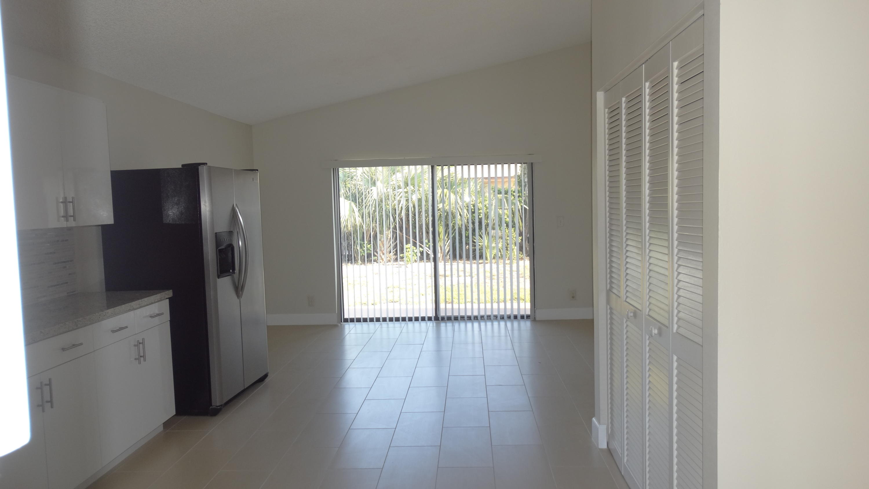 301 Northeast 36th Street Boca Raton, FL 33431 - Photo 5 of 24 DSC01182