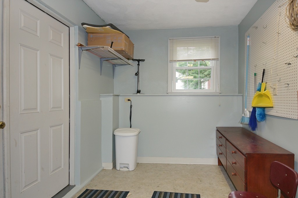 7 Richfield Road Burlington, MA 01803 - Photo 15 of 23 Gallery Image 15