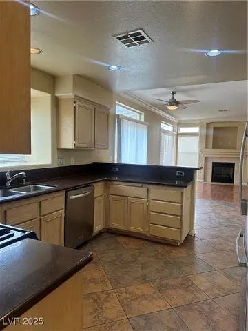 $2,195 | 5112 Forest Oaks Drive, Las Vegas, NV 89149