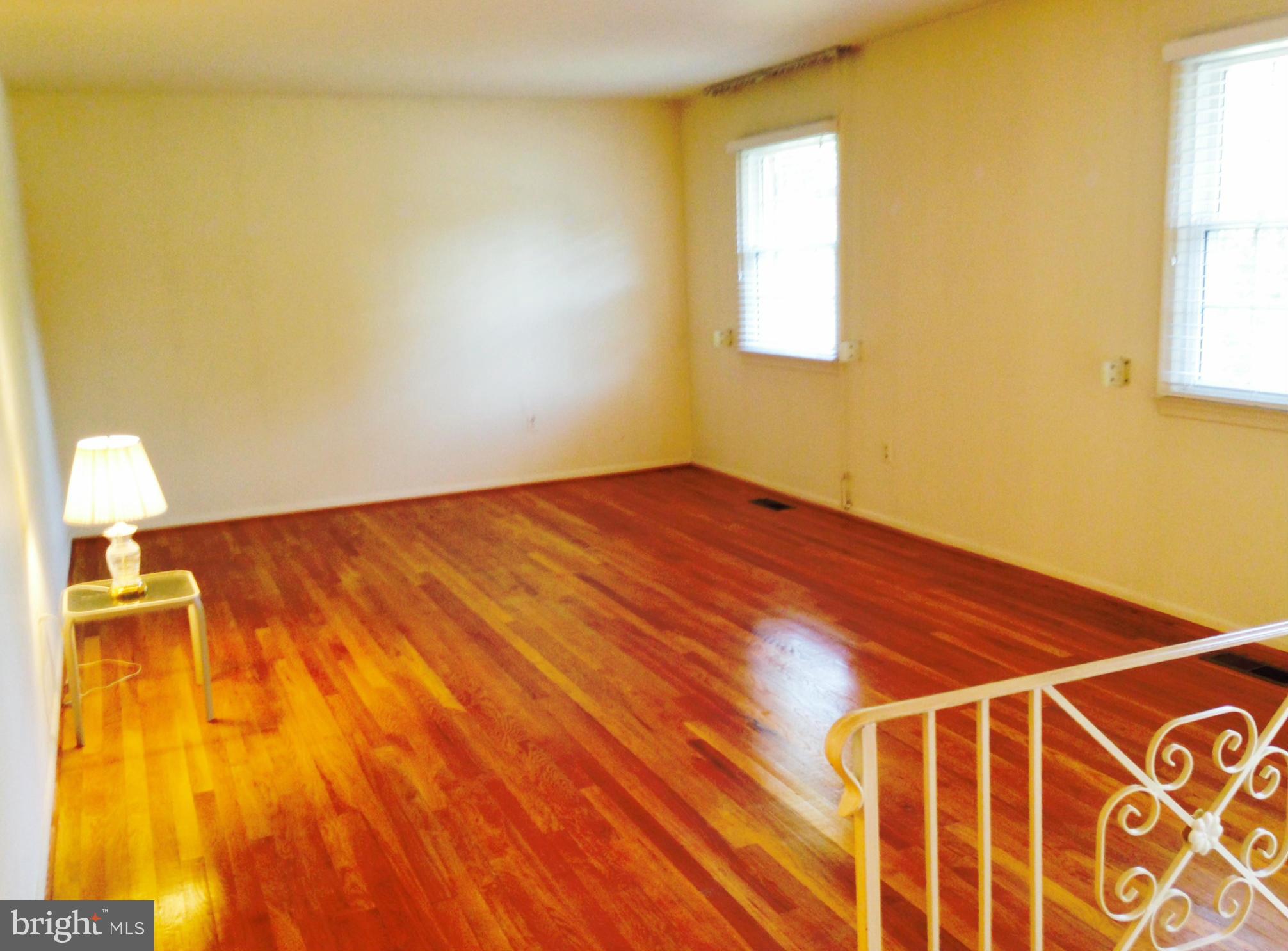 3417 Falling Green Road Olney, MD 20832 - Photo 7 of 30 Living Room