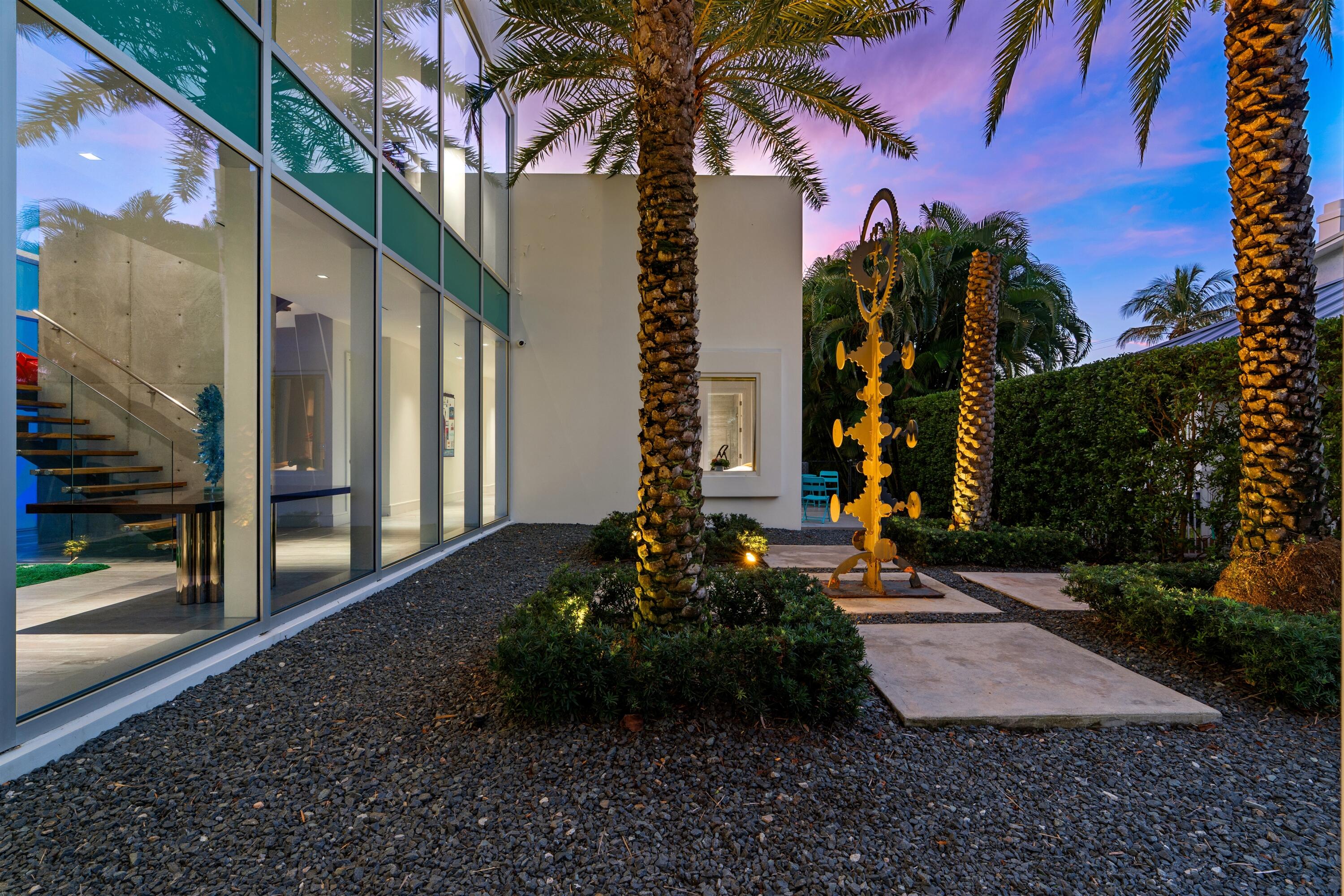 6238 North Ocean Boulevard Ocean Ridge, FL 33435 - Photo 33 of 36 COURTYARD_STRAIGHT_DT