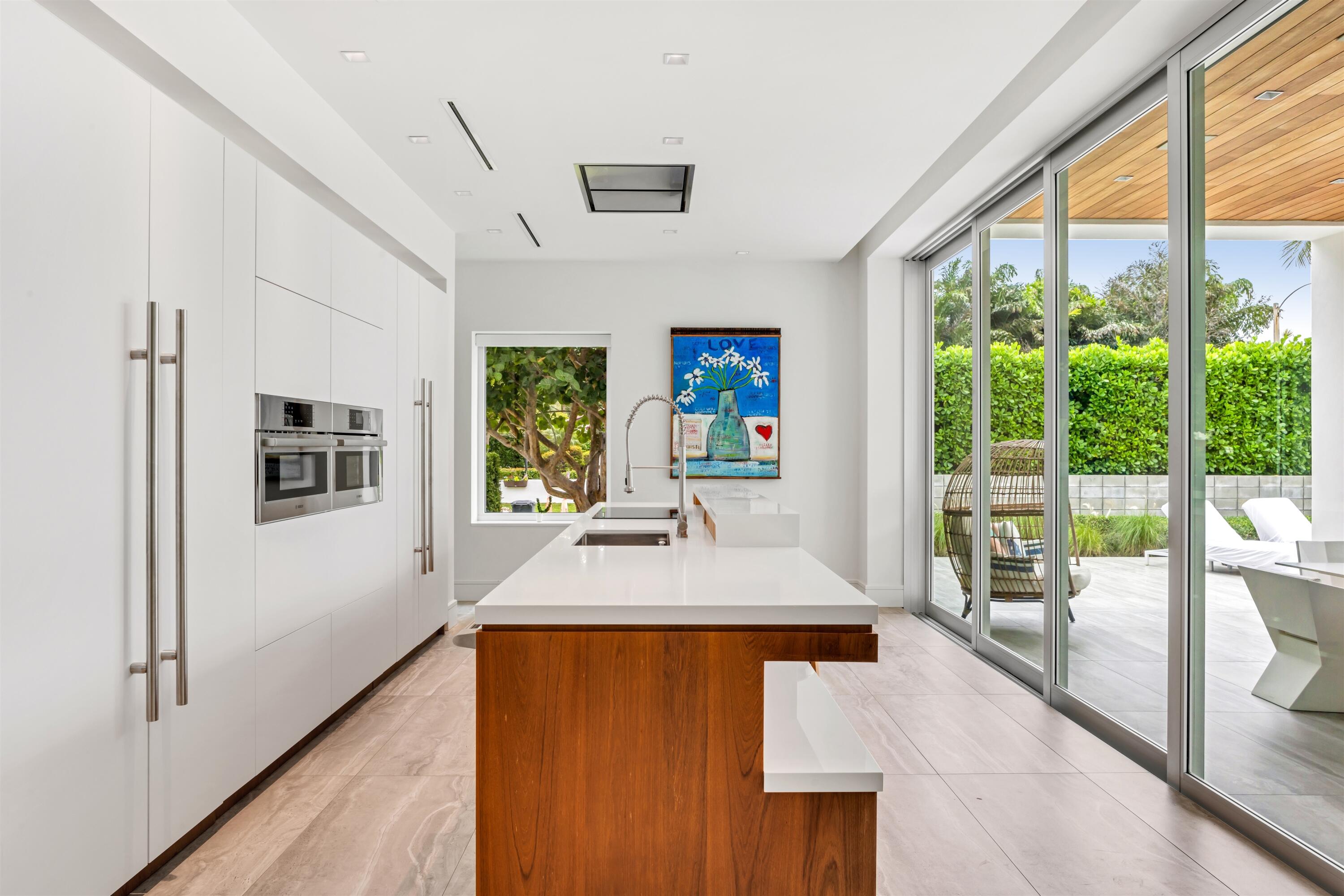 6238 North Ocean Boulevard Ocean Ridge, FL 33435 - Photo 9 of 36 KITCHEN_STRAIGHT