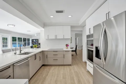 $1,125,000 | 3930 Northeast 21st Avenue, Fort Lauderdale, FL 33308