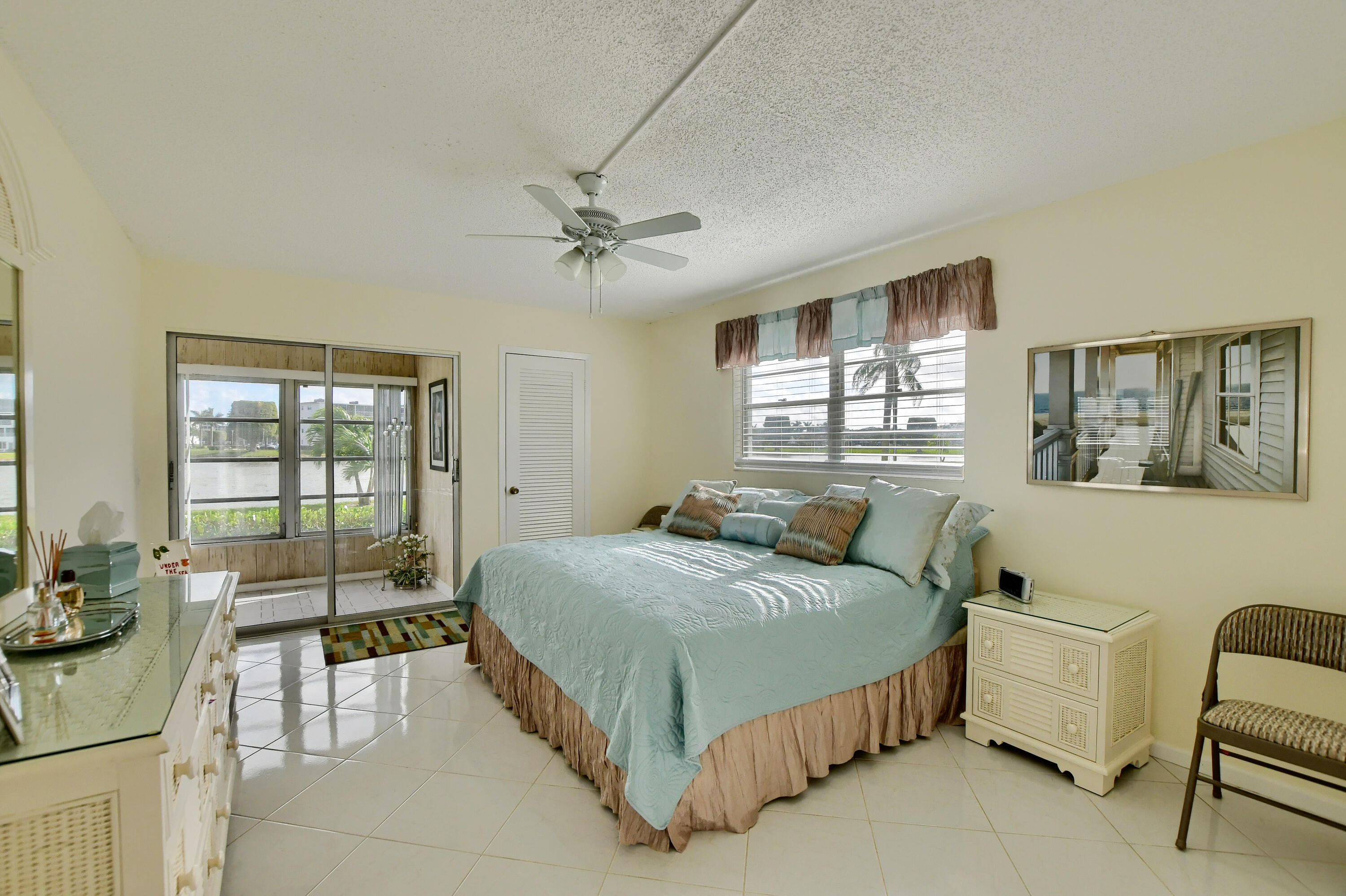 1019 Exeter, Unit 1019 Boca Raton, FL 33434 - Photo 9 of 32 master bedroom