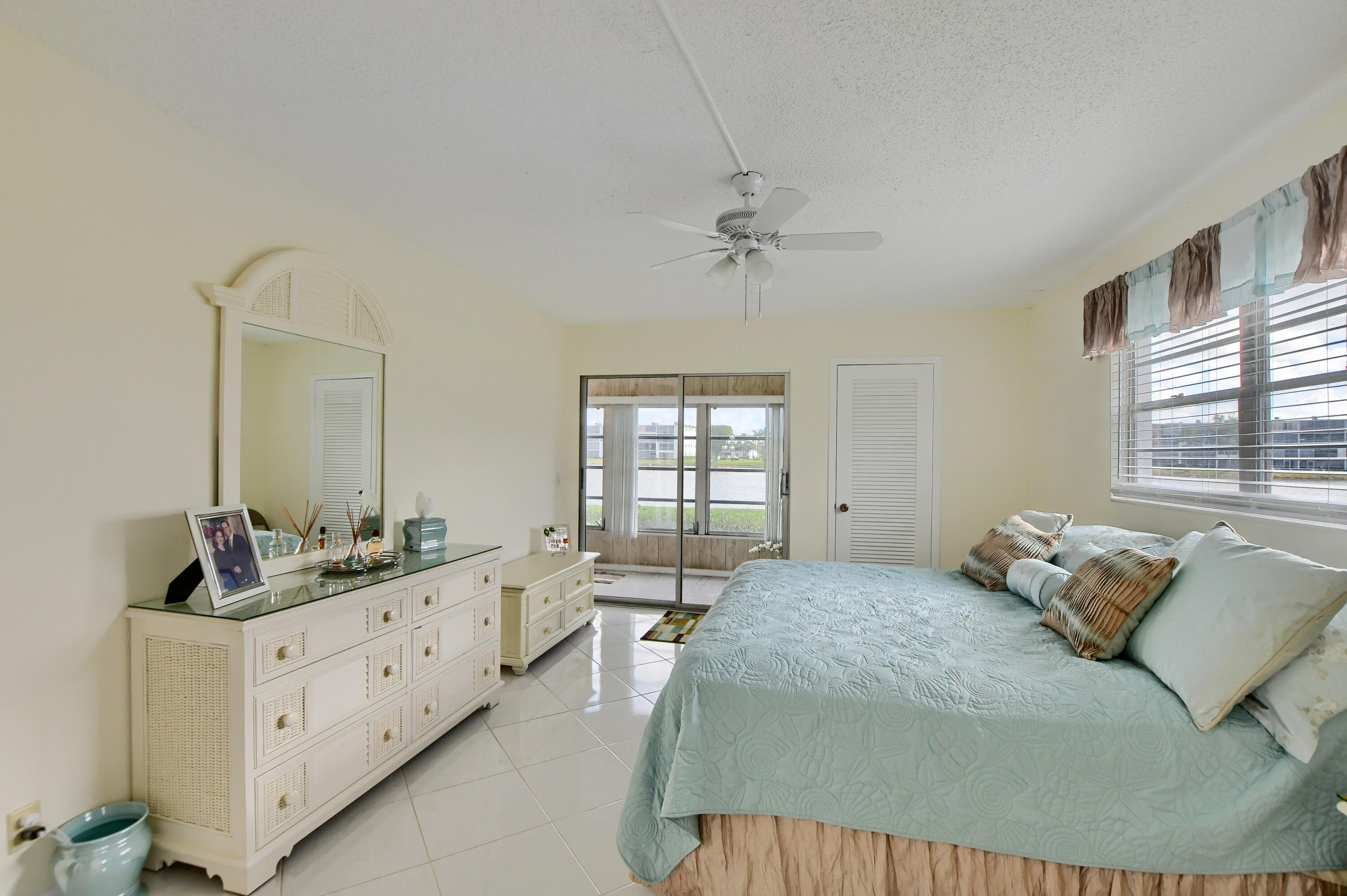 1019 Exeter, Unit 1019 Boca Raton, FL 33434 - Photo 10 of 32 master bedroom