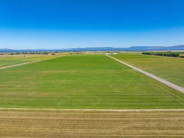 $10,980,000 | 25653 Glenburn Road, Fall River Mills, CA 96028