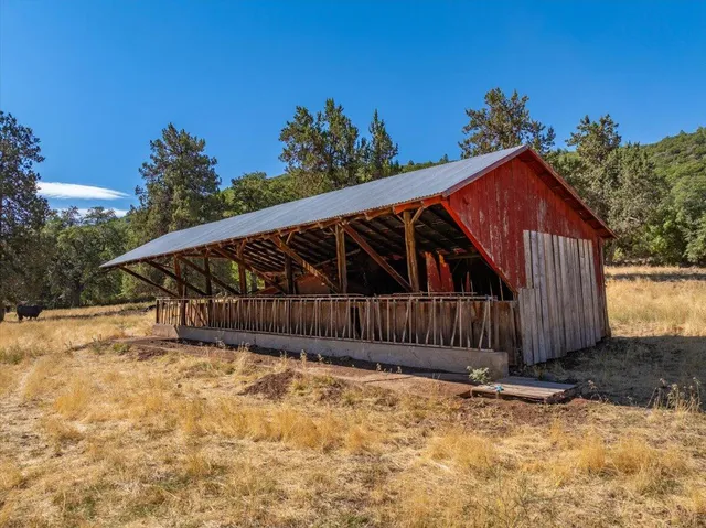 $10,980,000 | 25653 Glenburn Road, Fall River Mills, CA 96028