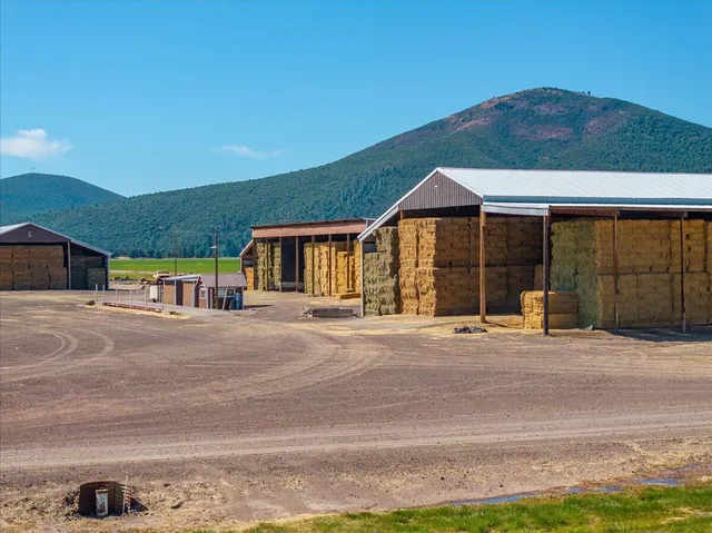 $10,980,000 | 25653 Glenburn Road, Fall River Mills, CA 96028