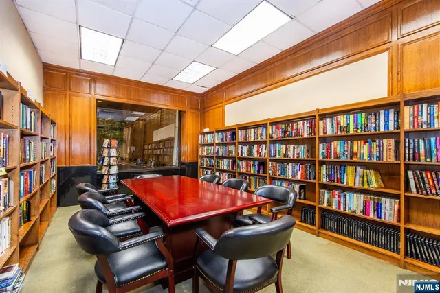 $615,000 | 2 Claridge Drive, Unit 4MW, Verona, NJ 07044