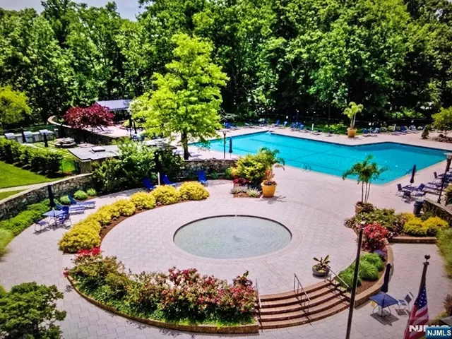 $615,000 | 2 Claridge Drive, Unit 4MW, Verona, NJ 07044