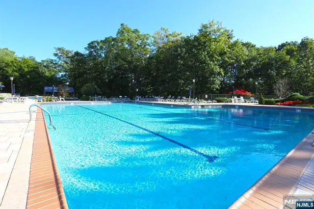 $615,000 | 2 Claridge Drive, Unit 4MW, Verona, NJ 07044