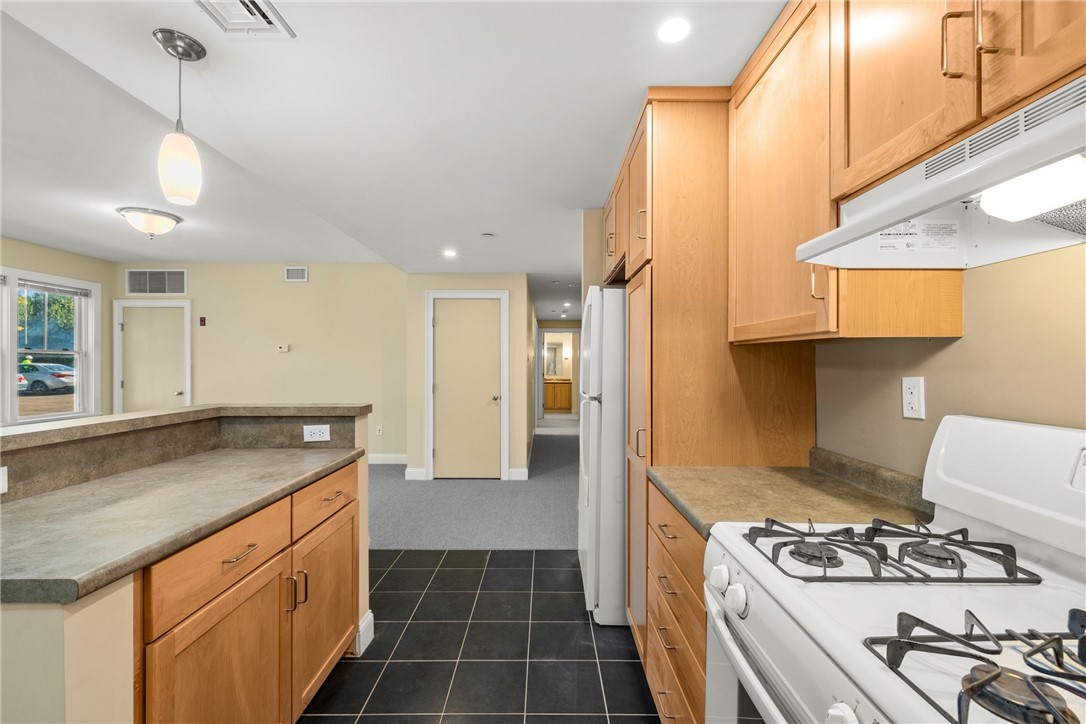 200 Clarke Road, Unit 110 Narragansett, RI 02882 - Photo 17 of 37 Gallery Image 17