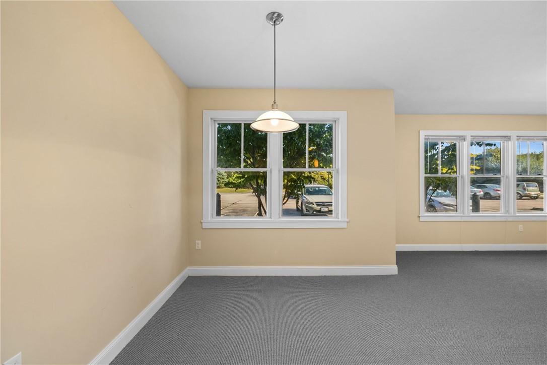 200 Clarke Road, Unit 110 Narragansett, RI 02882 - Photo 18 of 37 Dining Area off of Kitchen