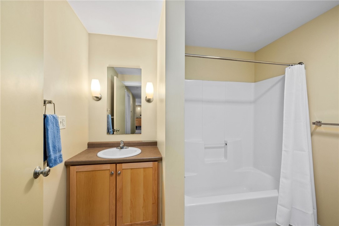 200 Clarke Road, Unit 110 Narragansett, RI 02882 - Photo 24 of 37 Gallery Image 24