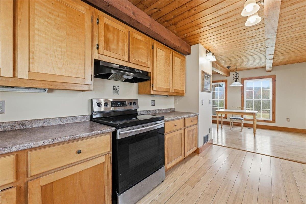 1284 Granger Hollow Road Shaftsbury, VT 05257 - Photo 11 of 50