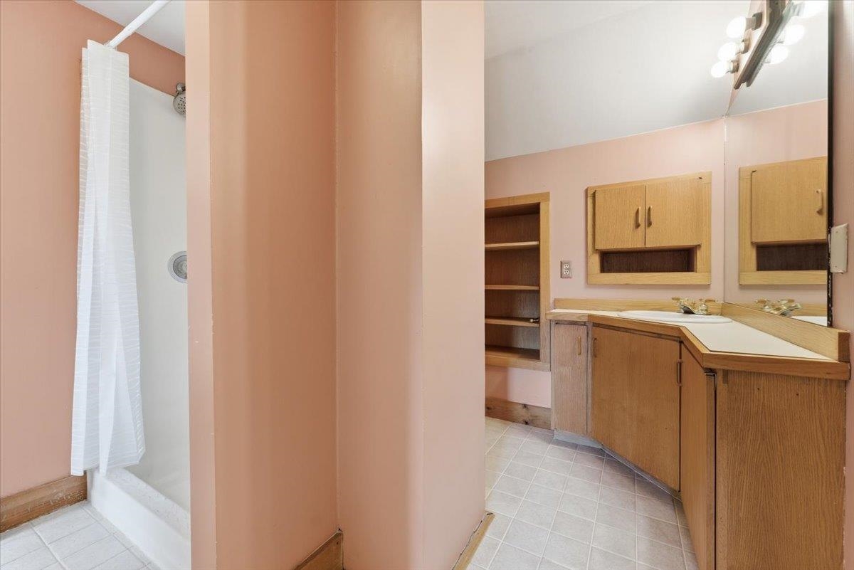 1284 Granger Hollow Road Shaftsbury, VT 05257 - Photo 23 of 50