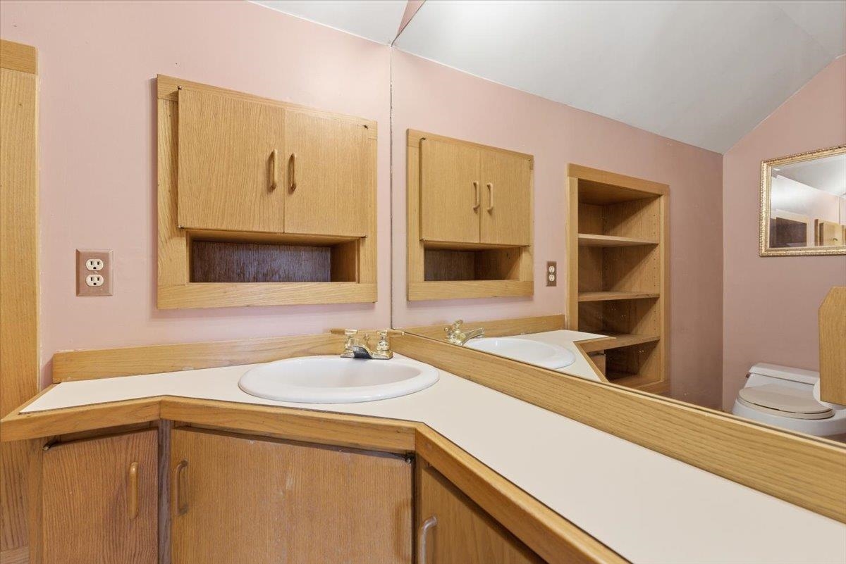 1284 Granger Hollow Road Shaftsbury, VT 05257 - Photo 24 of 50