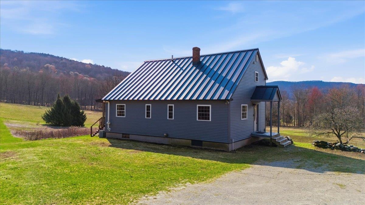 1284 Granger Hollow Road Shaftsbury, VT 05257 - Photo 3 of 50