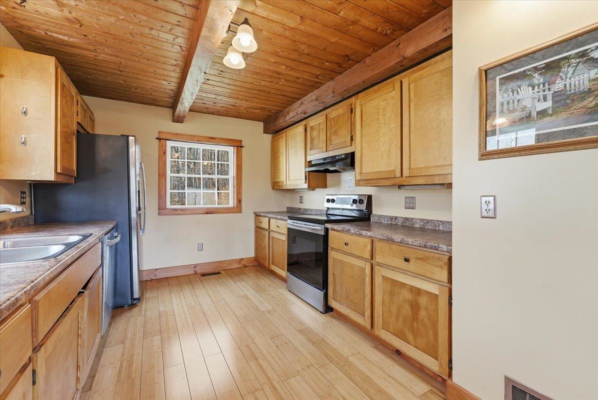 1284 Granger Hollow Road Shaftsbury, VT 05257 - Photo 7 of 50