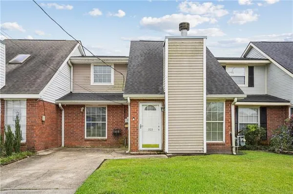 $235,000 | 103 Stanton Hall Drive, Destrehan, LA 70047
