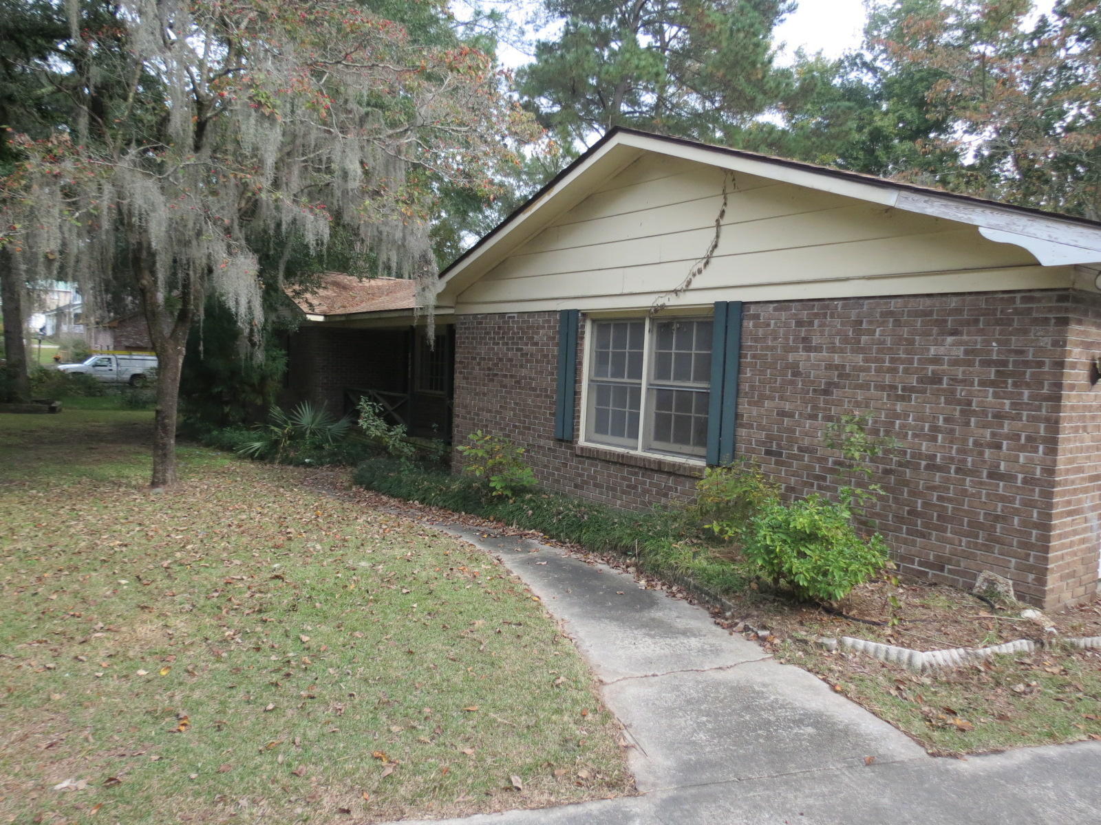1029 Yeamans Hall Road Hanahan, SC 29410 - Photo 3 of 7 IMG_0025