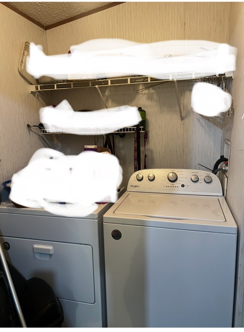 35494 Betka Road Hempstead, TX 77445 - Photo 34 of 37 a utility room with dryer and washer