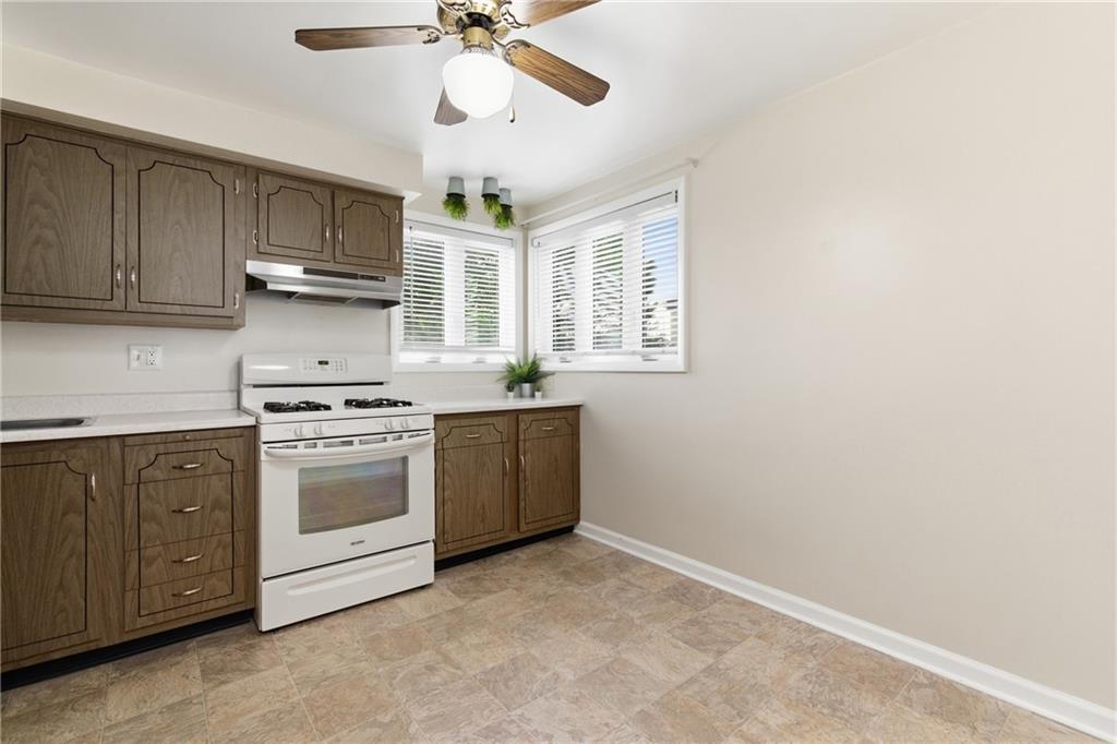 1409 Jefferson Heights Road Pittsburgh, PA 15235 - Photo 15 of 35