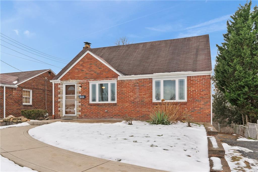 1409 Jefferson Heights Road Pittsburgh, PA 15235 - Photo 2 of 35