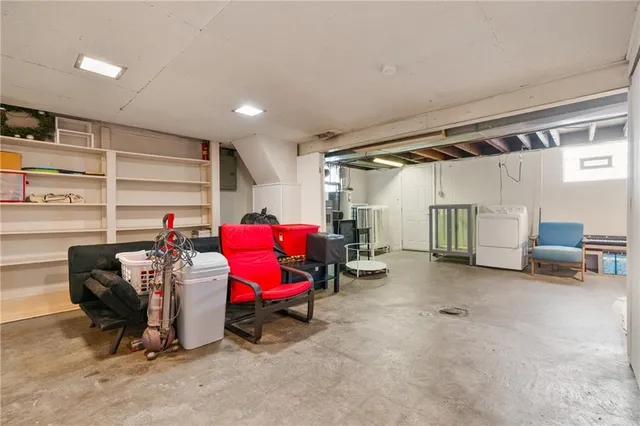 $219,000 | 1409 Jefferson Heights Road, Pittsburgh, PA 15235