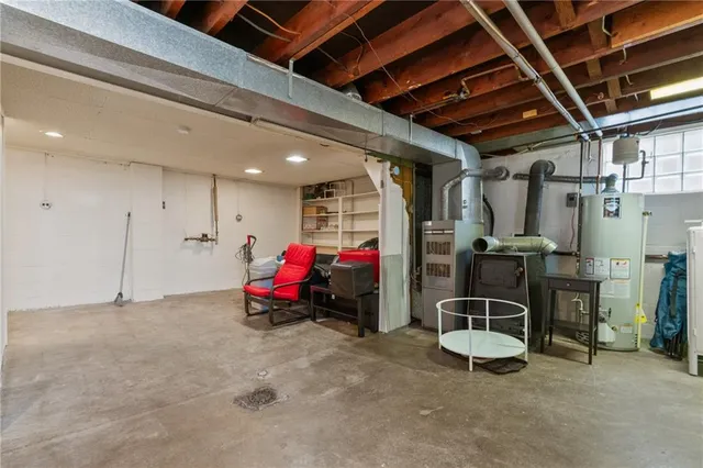 $219,000 | 1409 Jefferson Heights Road, Pittsburgh, PA 15235