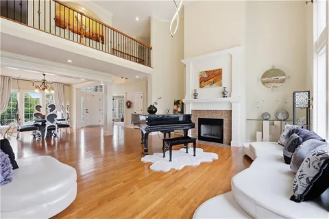 $795,000 | 15505 Canterbury Street, Overland Park, KS 66224