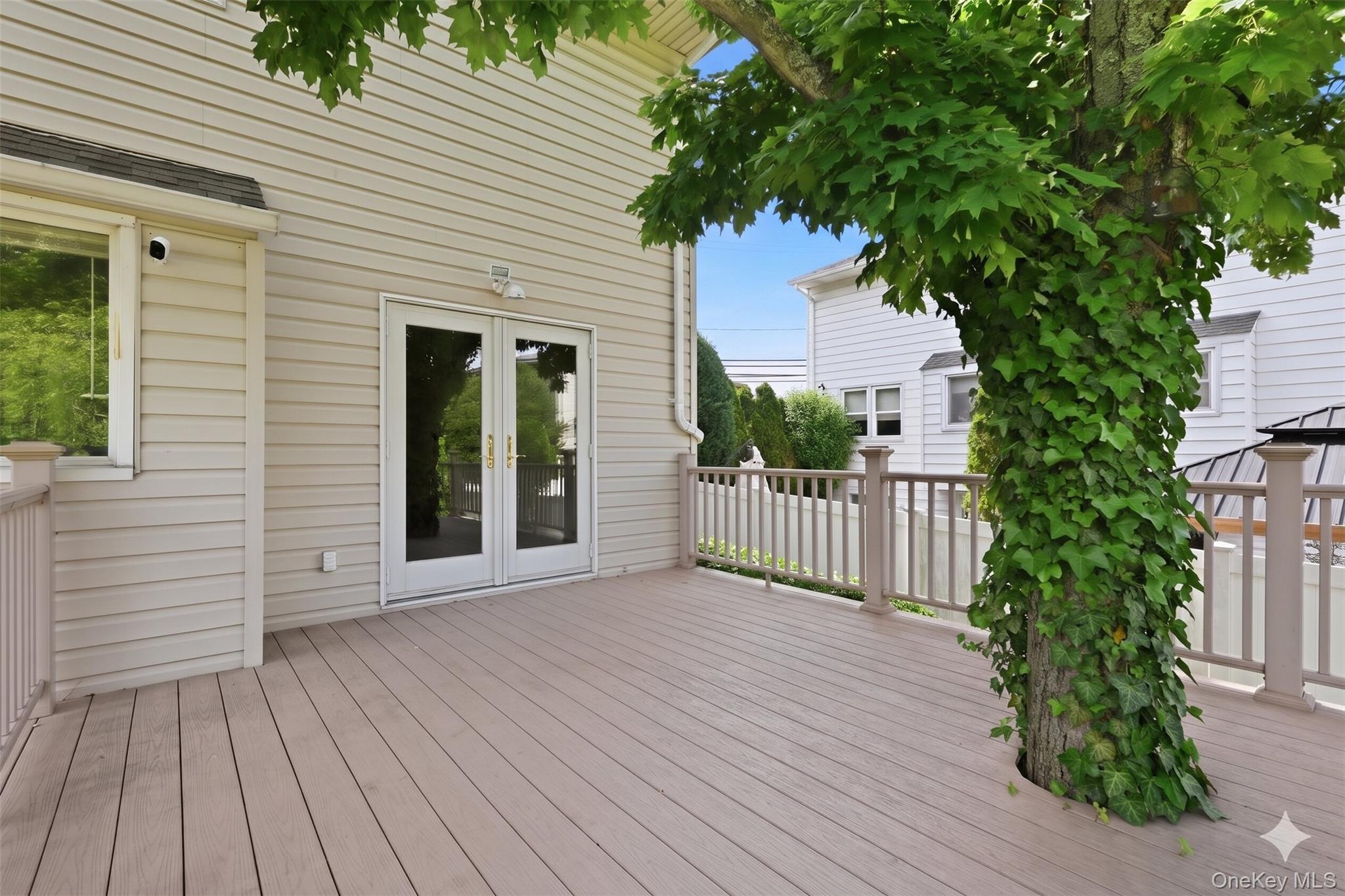 1395 Meadowbrook Road Merrick, NY 11566 - Photo 42 of 44