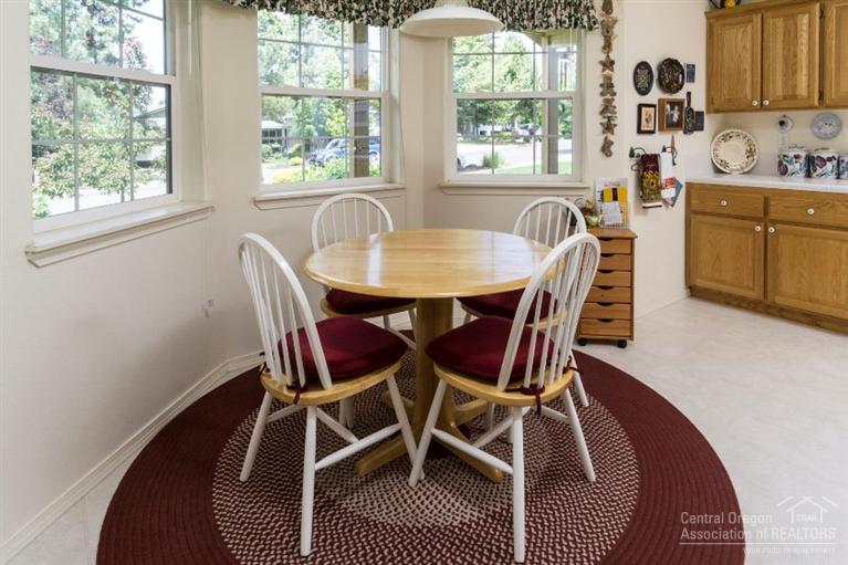 20215 Star Ridge Court Bend, OR 97703 - Photo 4 of 17 Additional Photo