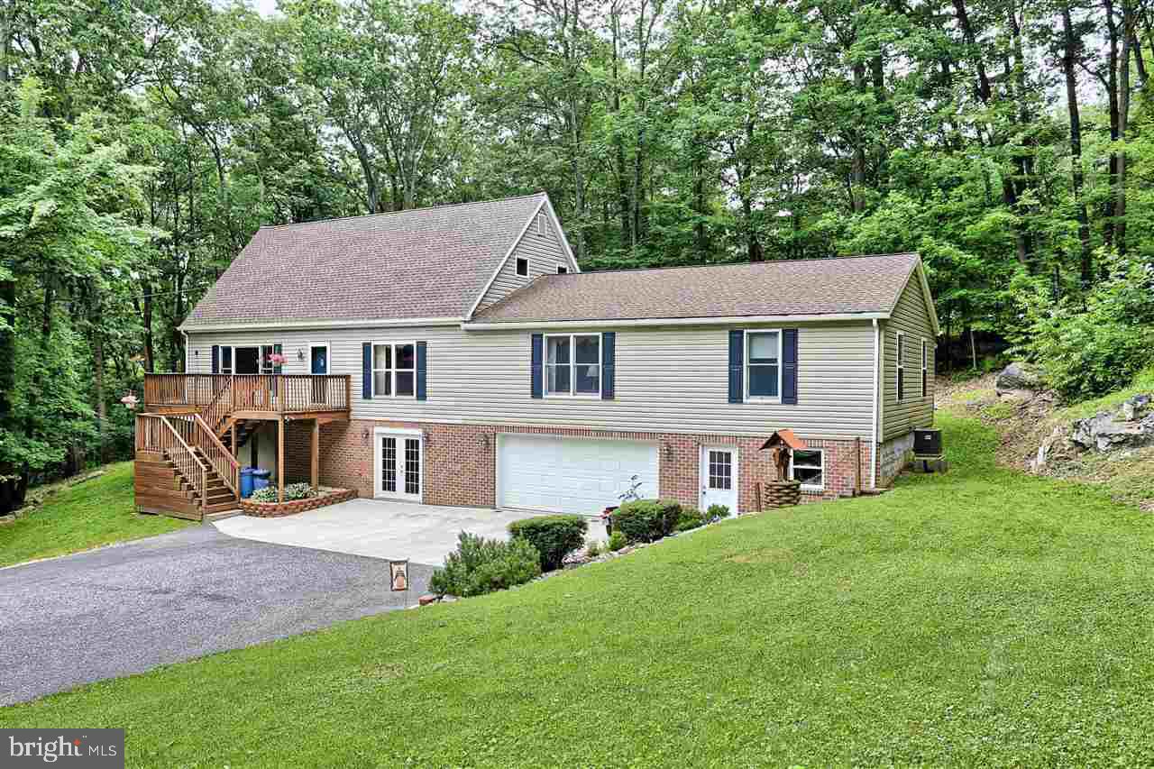 1244 Glatco Lodge Road Hanover, PA 17331 - Photo 4 of 33