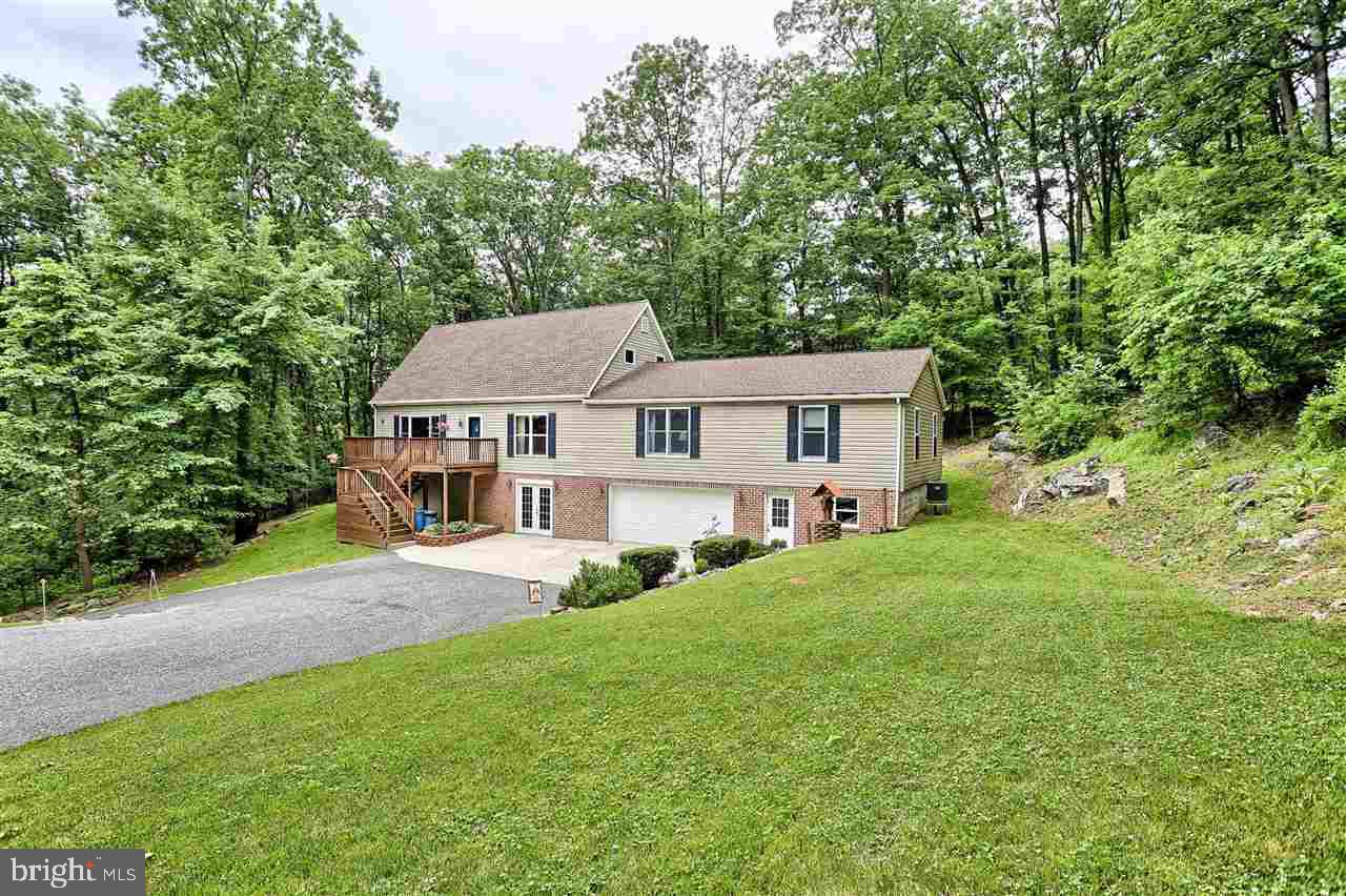 1244 Glatco Lodge Road Hanover, PA 17331 - Photo 5 of 33