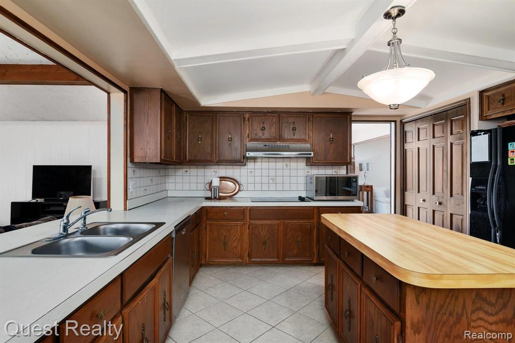 283 Tanglewood Drive Rochester, MI 48309 - Photo 8 of 29