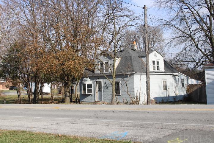 823 Hartzell Road New Haven, IN 46774 - Photo 1 of 10 Gallery Image 1
