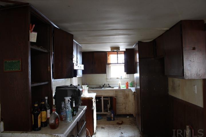 823 Hartzell Road New Haven, IN 46774 - Photo 4 of 10 Gallery Image 4