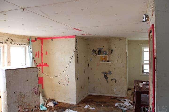 823 Hartzell Road New Haven, IN 46774 - Photo 5 of 10 Gallery Image 5