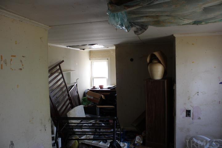 823 Hartzell Road New Haven, IN 46774 - Photo 6 of 10 Gallery Image 6
