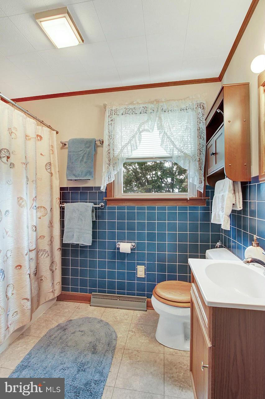 1080 Littlestown Road Littlestown, PA 17340 - Photo 16 of 28 Bath