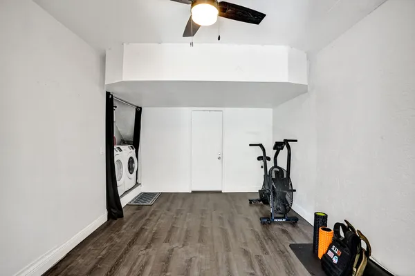 a picture of a building