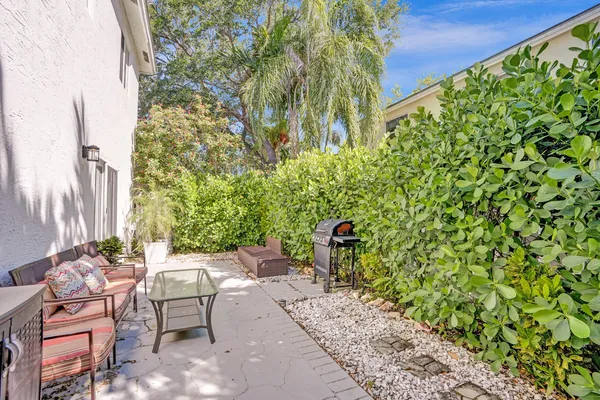 $3,800 | 9841 Northwest 9th Court, Plantation, FL 33324